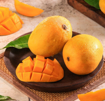 Ripe mango fruit