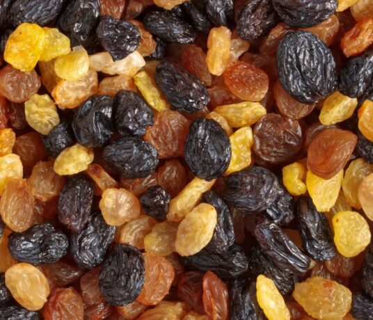 Premium sun-dried raisins